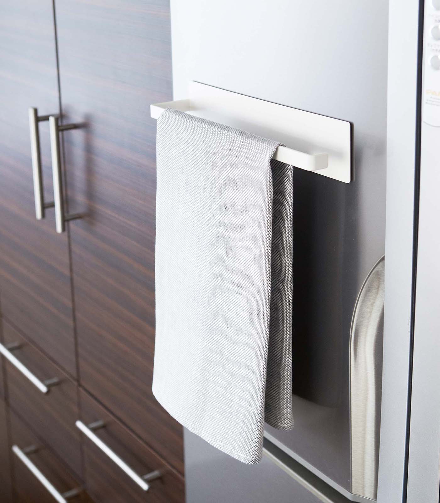 Magnetic Steel Paper Towel Holder