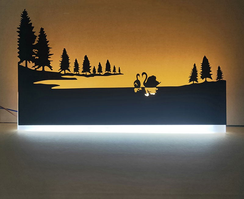 Adjustable Modern Wall Lamp with Chic Design