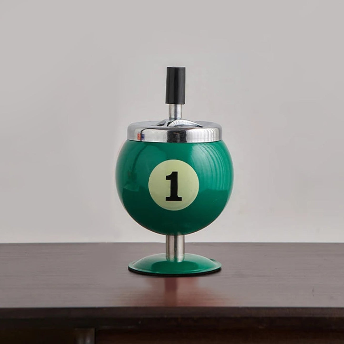 Metal Billiard Ashtray for Gaming Area