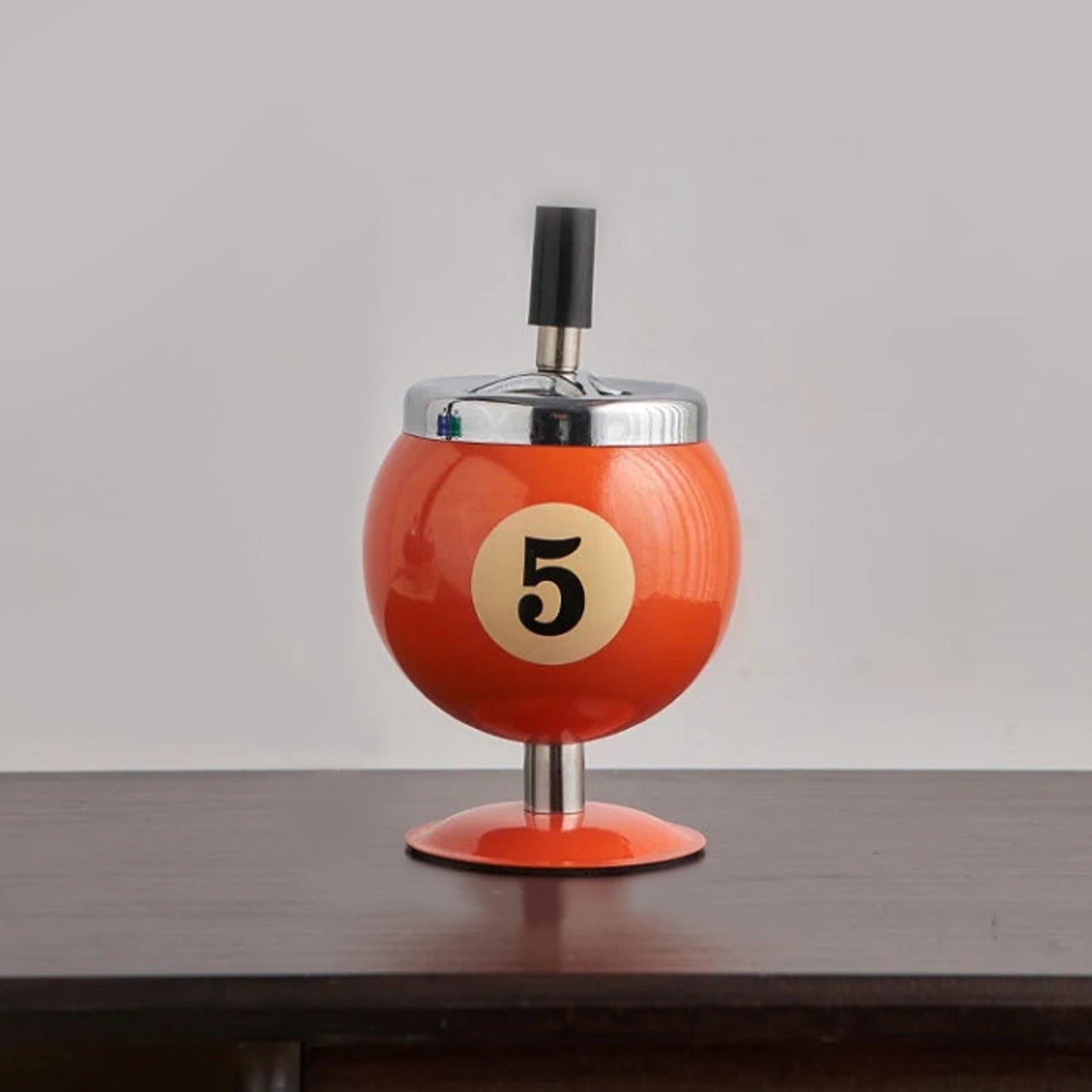 Metal Billiard Ashtray for Gaming Area