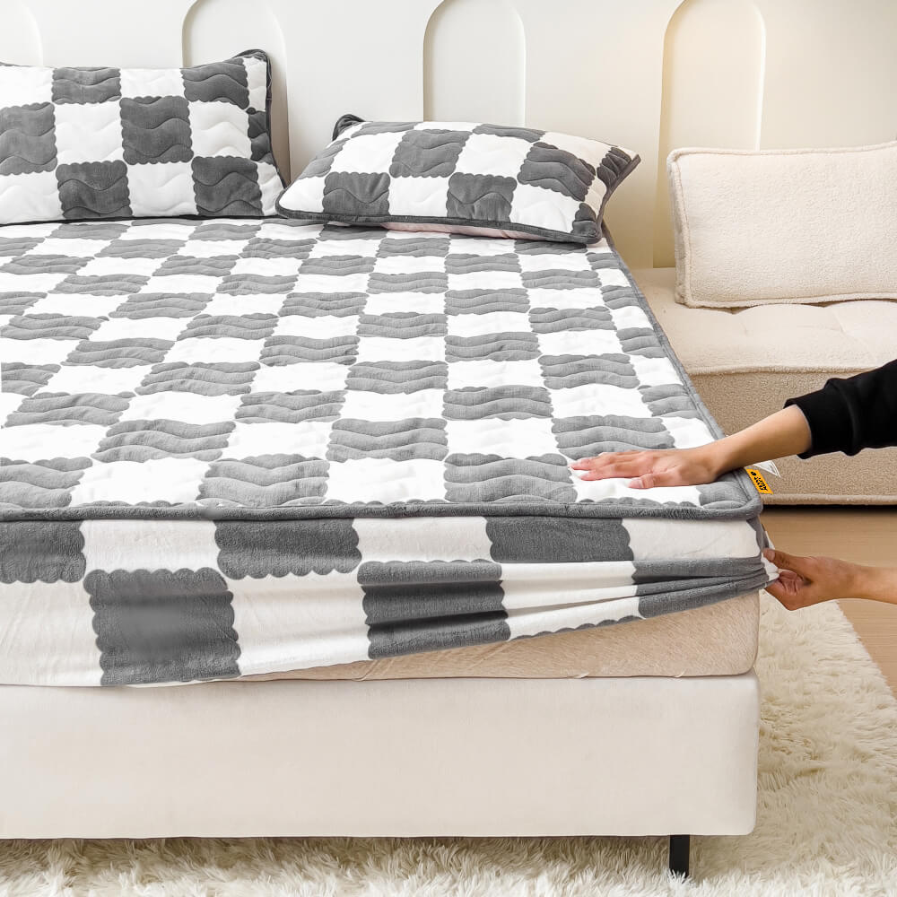 Milk Velvet Checked Fitted Sheet Mattress Cover
