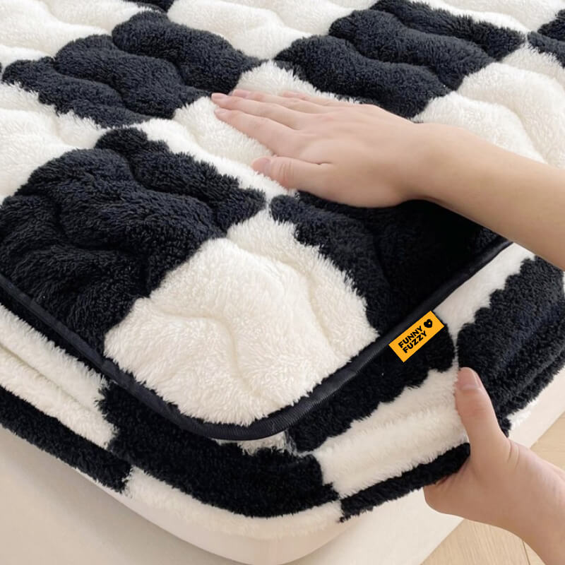 Milk Velvet Checked Fitted Sheet Mattress Cover