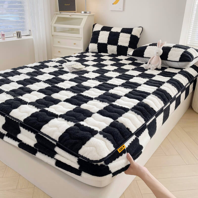 Milk Velvet Checked Fitted Sheet Mattress Cover