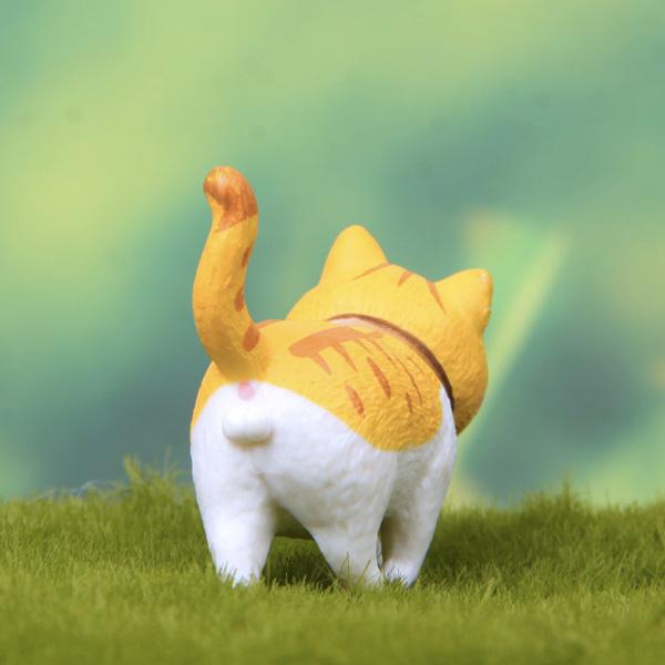 Miniature Walking Cat Figures with Rotating Heads - 9 Designs