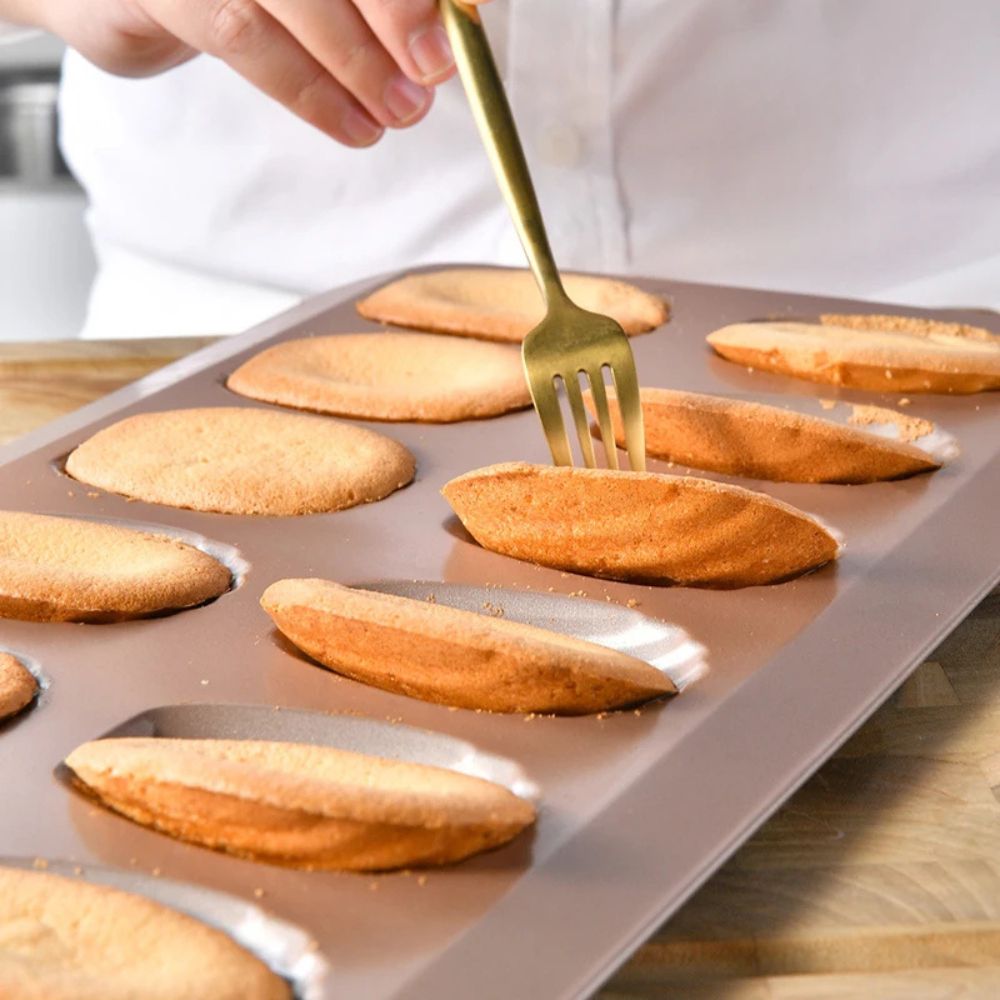 Mini Carbon Steel Shell Cake Mold Pan