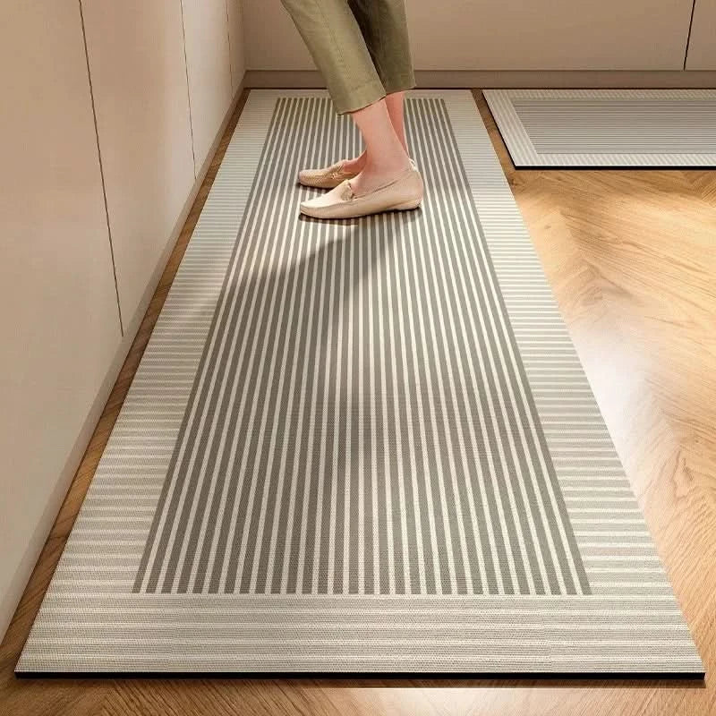 Minimalist Non-Slip Kitchen Mat for Easy Cleaning