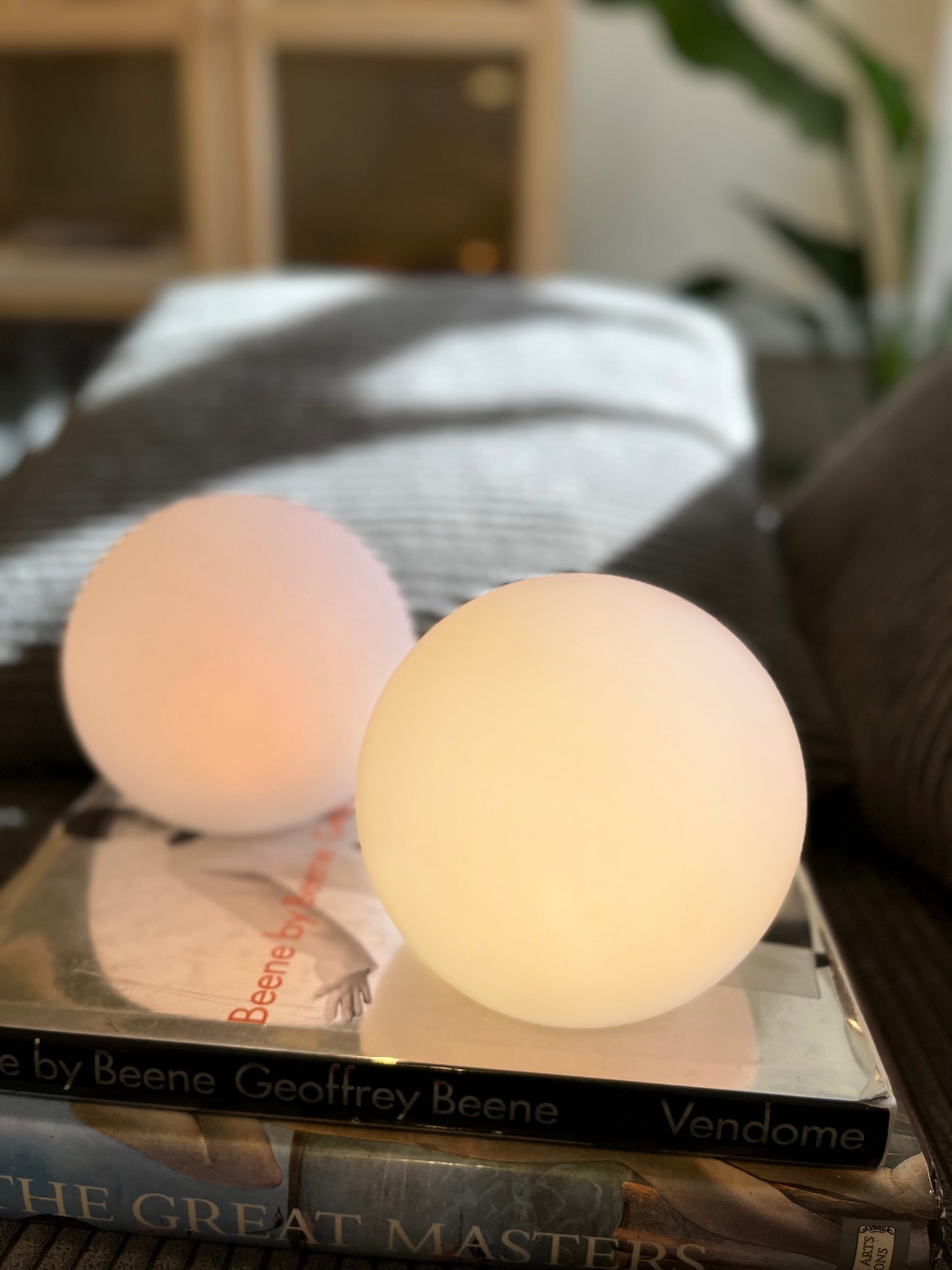 Wireless LED Table Lamp with 16 Color Options - Rechargeable Indoor and Outdoor Light