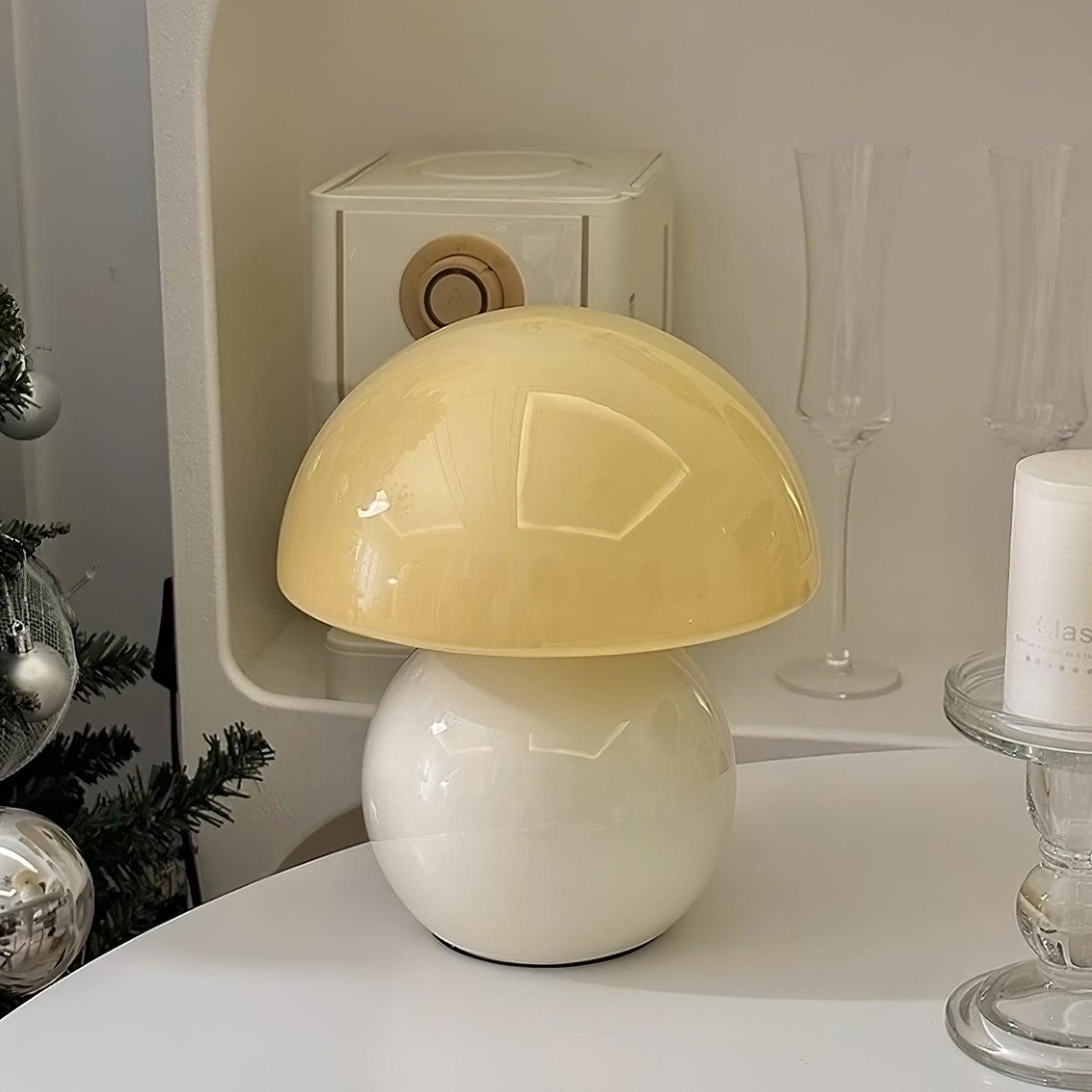 Modern Minimalist Ceramic Table Lamp with Soft Light Diffusion