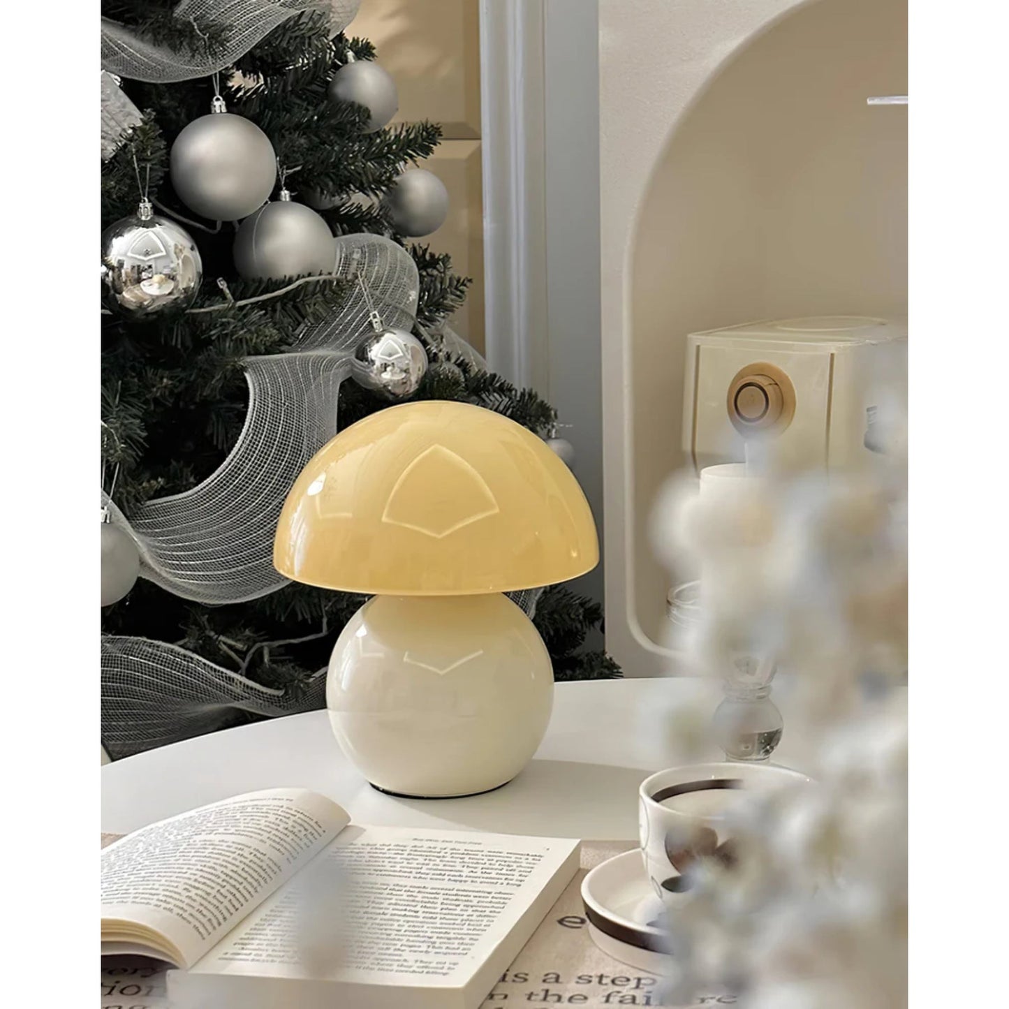 Modern Minimalist Ceramic Table Lamp with Soft Light Diffusion