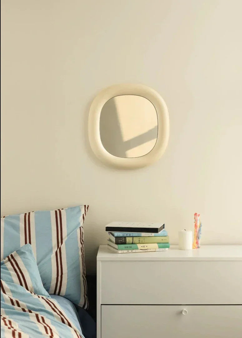 Contemporary Bubble Frame Seeker Mirror
