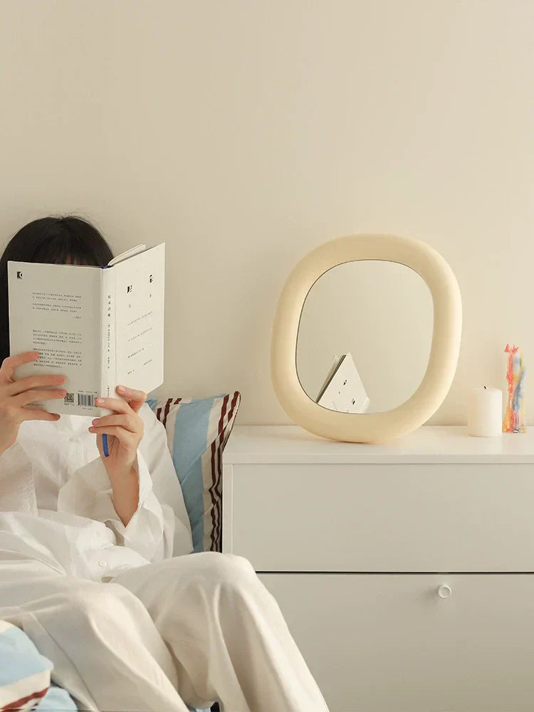 Contemporary Bubble Frame Seeker Mirror