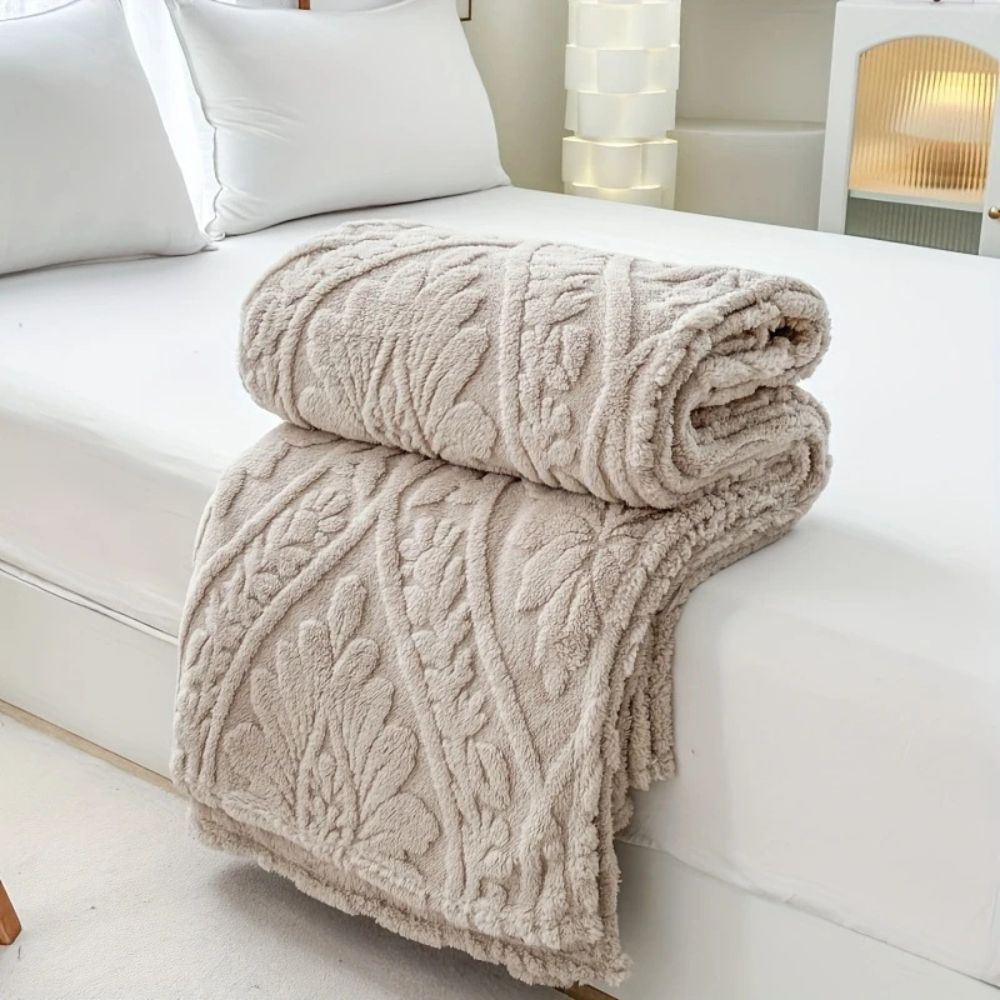 Jacquard Fleece Blanket with French-Inspired Design