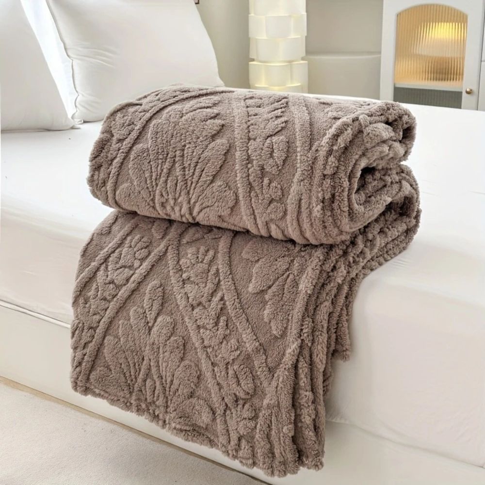 Jacquard Fleece Blanket with French-Inspired Design