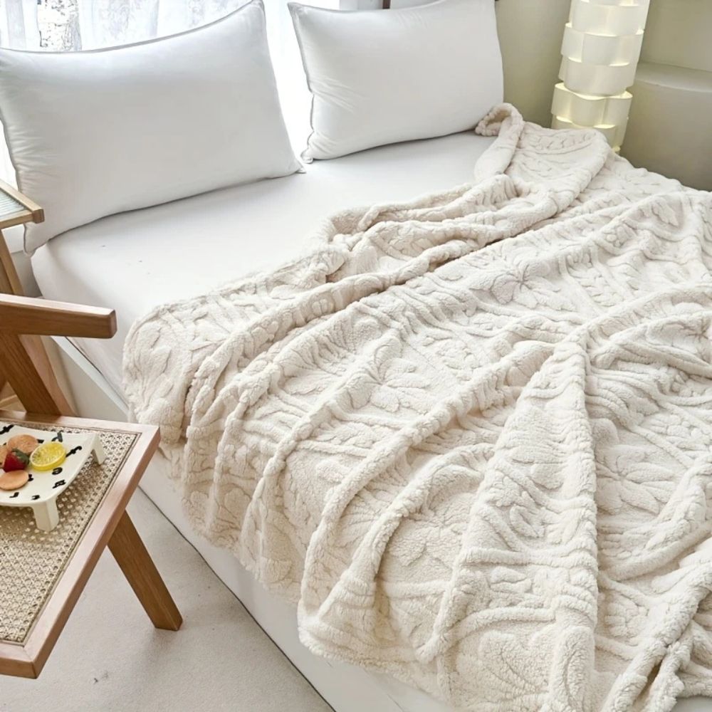Jacquard Fleece Blanket with French-Inspired Design