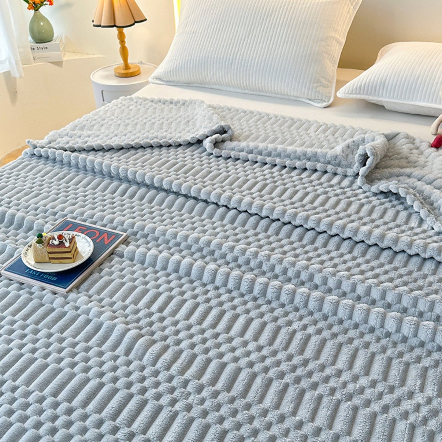 Ultra Soft Pebble Pattern Throw Blanket