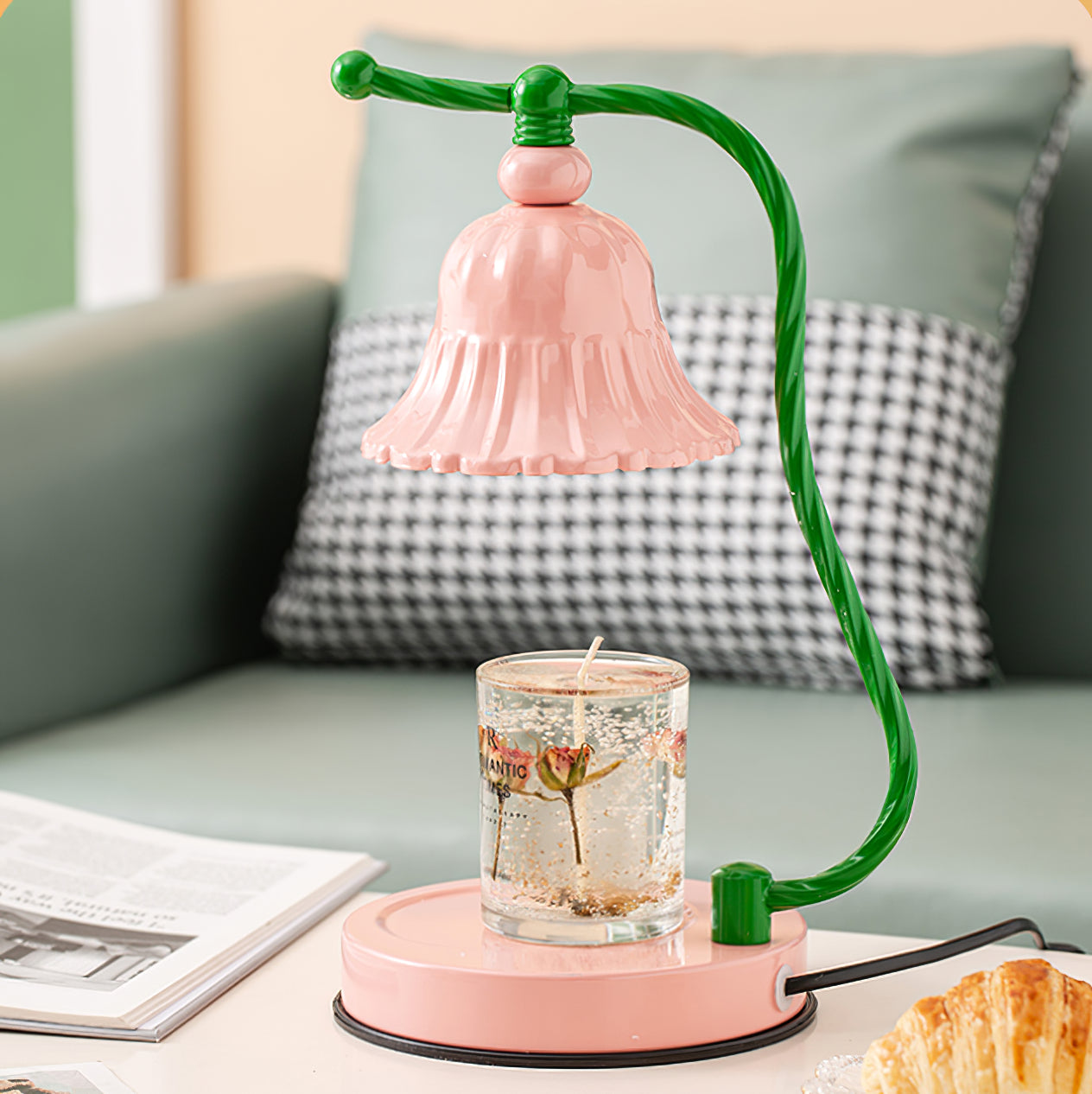 Charming Pink Glass Flower Table Lamp