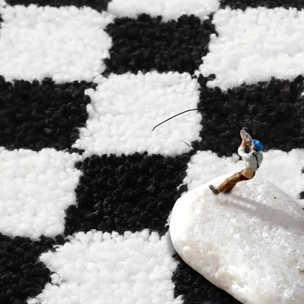 Plush Microfiber Checkered Bath Mat