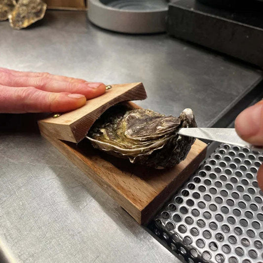 Wooden Handle Oyster Shell Opener Clamp