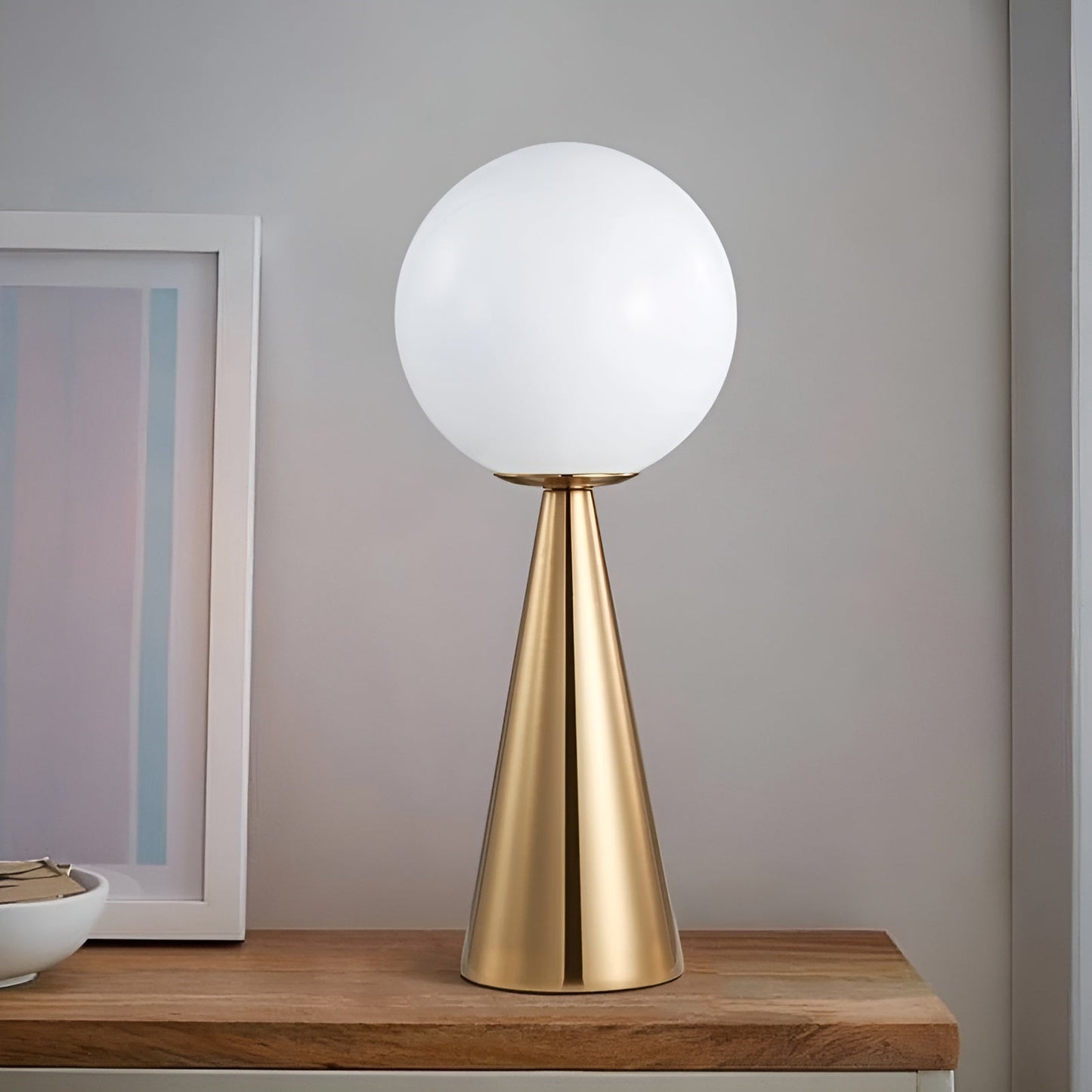 Elegant Gold Table Lamp with Cone Shade - Luxurious LED Lighting
