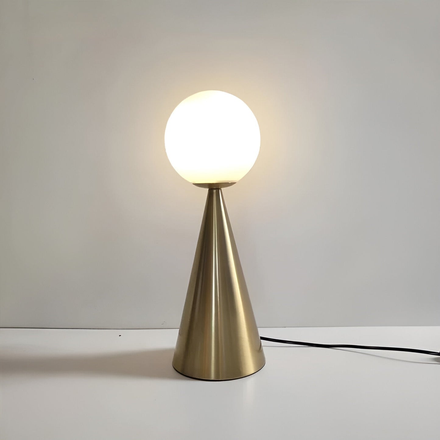 Elegant Gold Table Lamp with Cone Shade - Luxurious LED Lighting