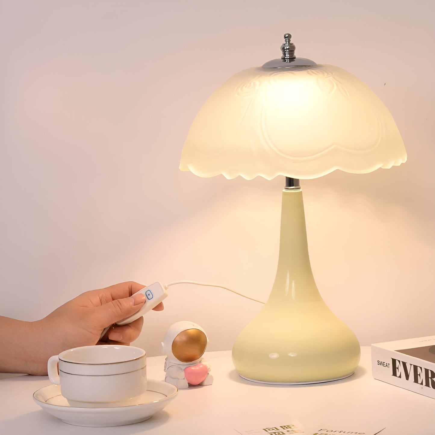Mushroom Shape LED Dimming Table Lamp in Soft Colors