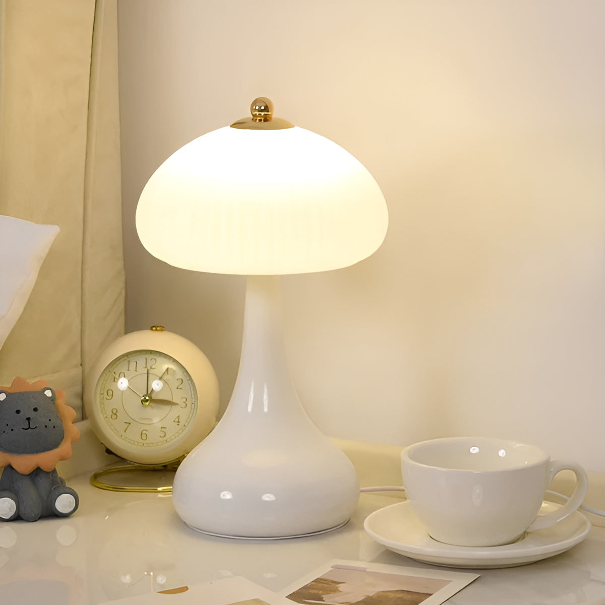 Mushroom Shape LED Dimming Table Lamp in Soft Colors
