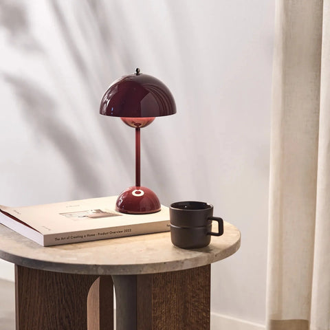 Dimmable LED Table Lamp with Iconic Design