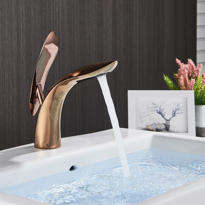 Contemporary Brass Bathroom Faucet with Elegant Handle