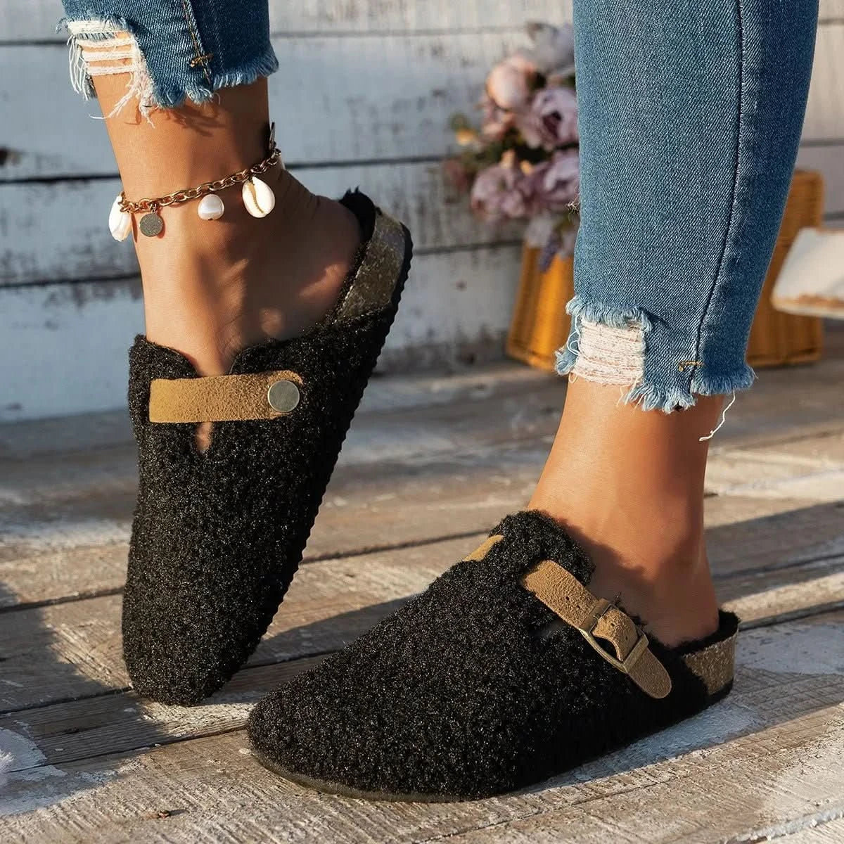 Women's Wool Lined Non-Slip Winter Slippers