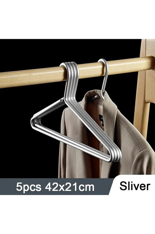 LuxeLine Metal Hangers in Gold and Silver