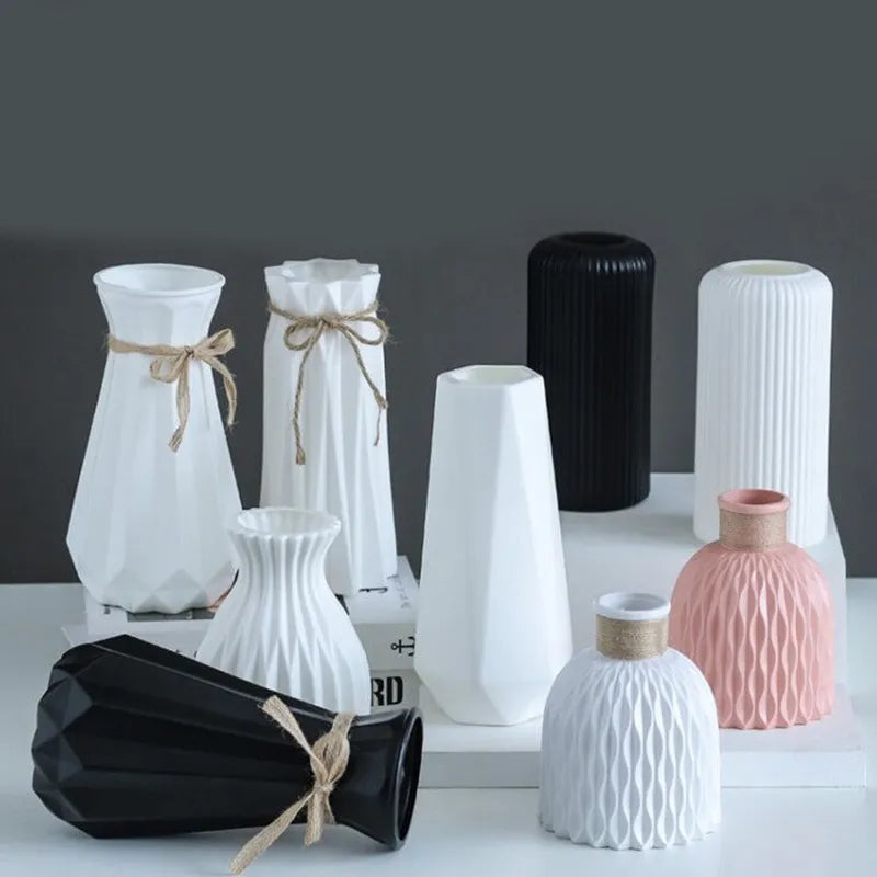 Modern Plastic Flower Vase - 10 cm Contemporary Design