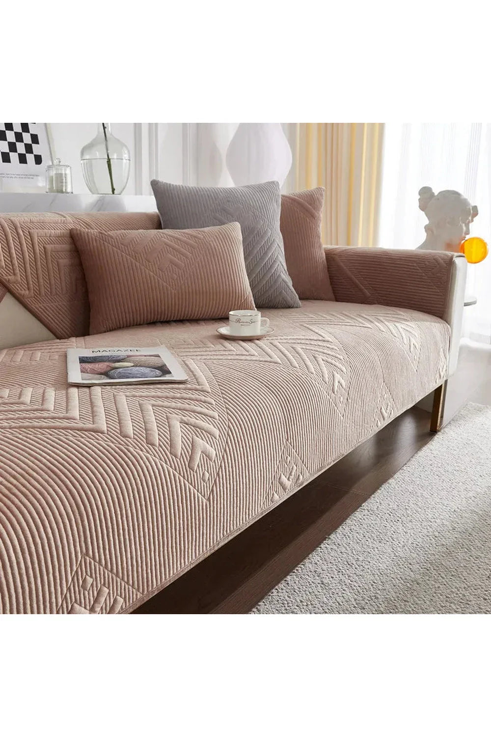 Soft Polyester Quilted Sofa Cover