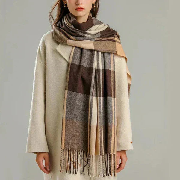 Elegant Checkered Scarf - Warm Premium Fabric Accessory