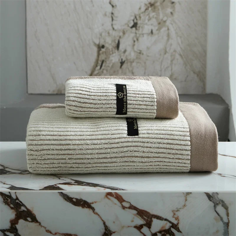 Luxurious Organic Cotton Bath Towel – Soft and Absorbent