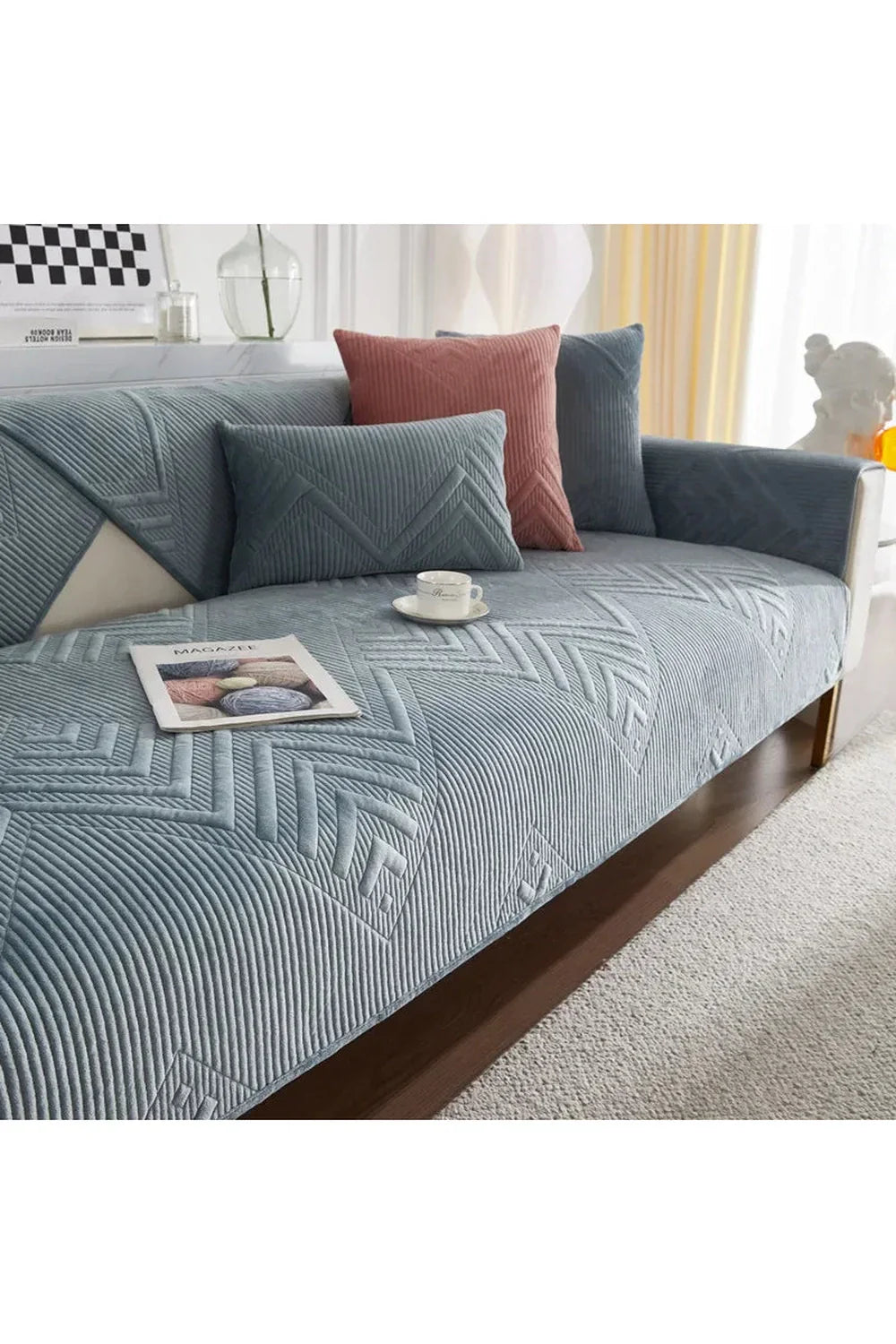 Soft Polyester Quilted Sofa Cover
