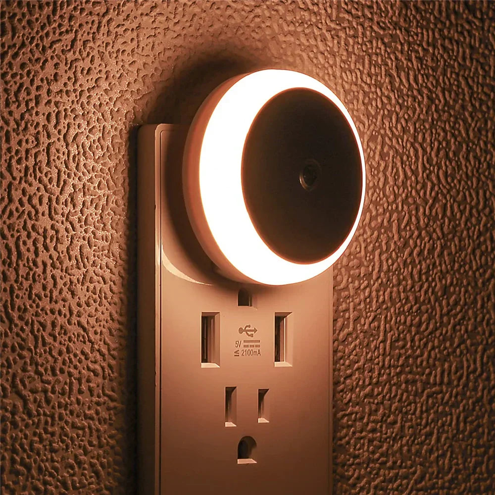 LED Night Light with Dusk Sensor and Automatic Dimming - Warm White Plug-In Lamp