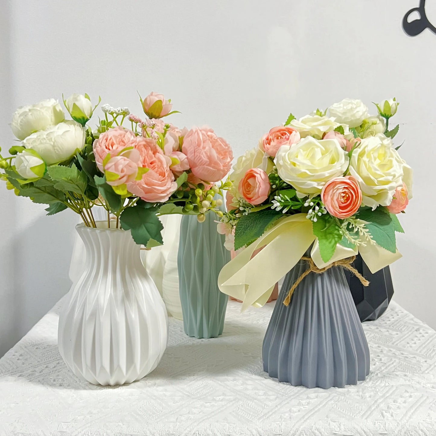 Modern Plastic Flower Vase - 4 Inch Contemporary Design