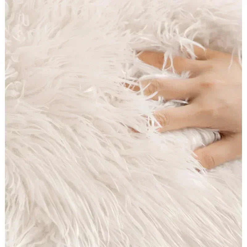 Stretchable Faux Lambswool Sofa Cover with Pet Protection and Machine Washable Fabric