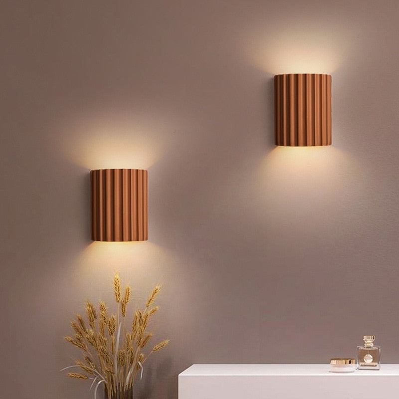Colorful Resin LED Wall-Mounted Lamp