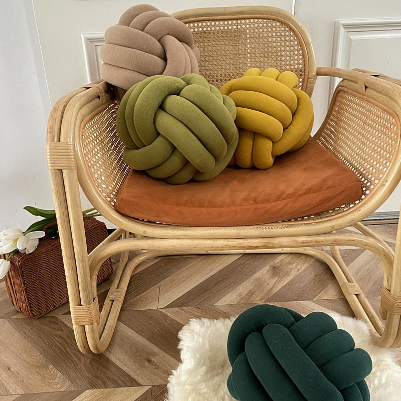Knot Pillow in 100% Cotton Fabric
