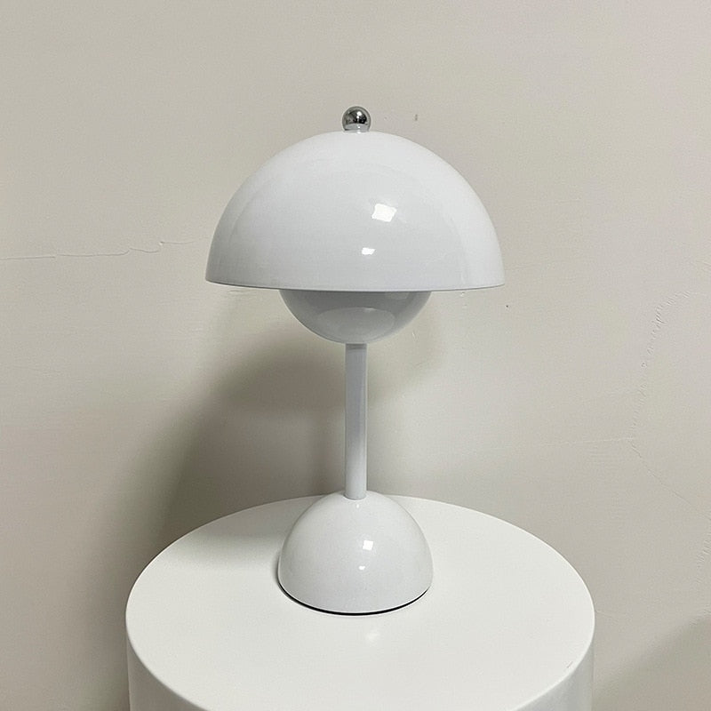 Modern Metal LED Table Lamp - Warm White Illumination
