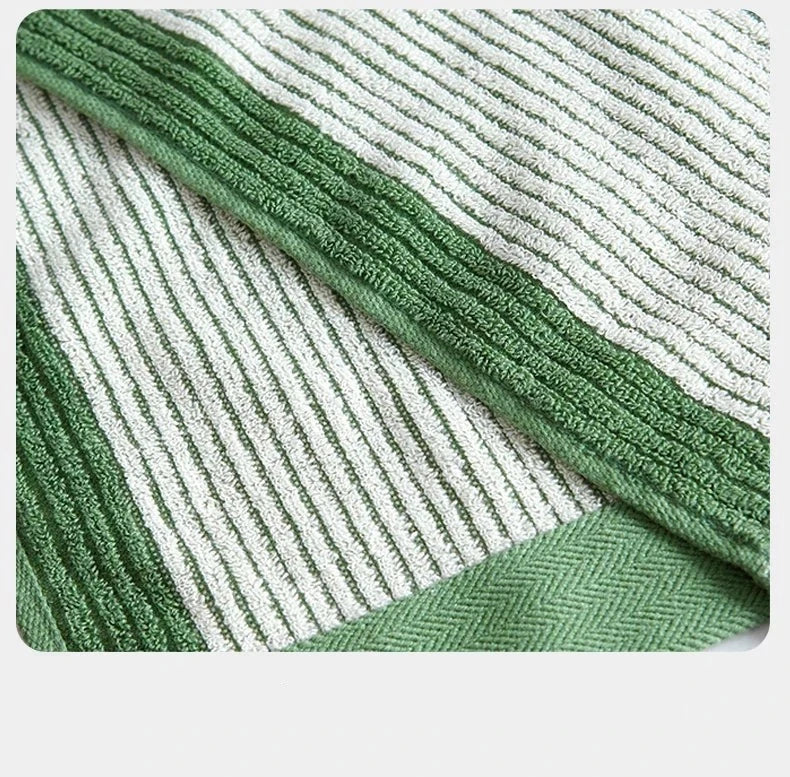 100% Organic Cotton Luxurious Bath Towel - Soft and Absorbent