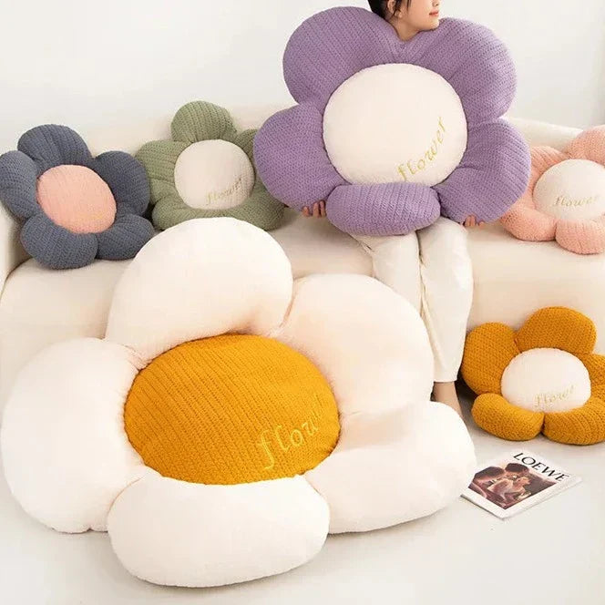 Daisy Shaped Decorative Cushion