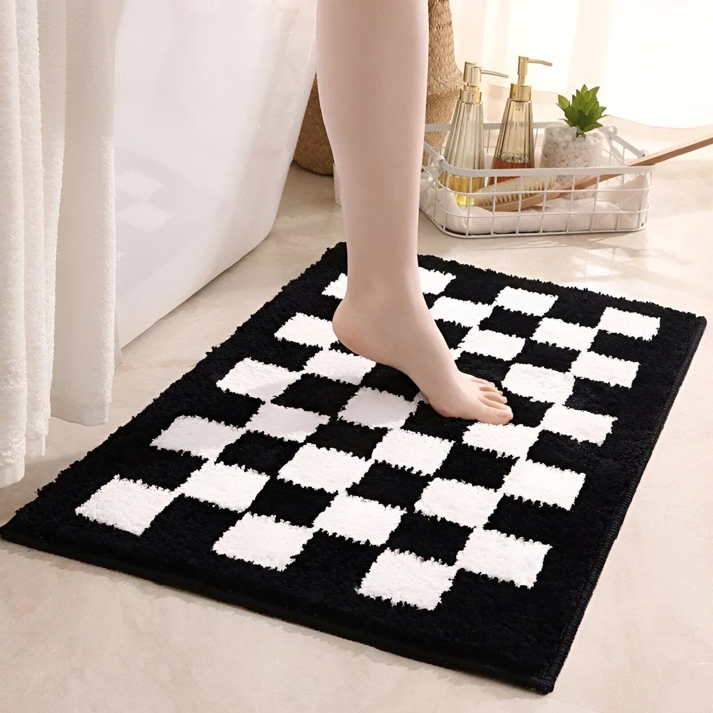 Black and White Checkered Microfiber Bath Mat