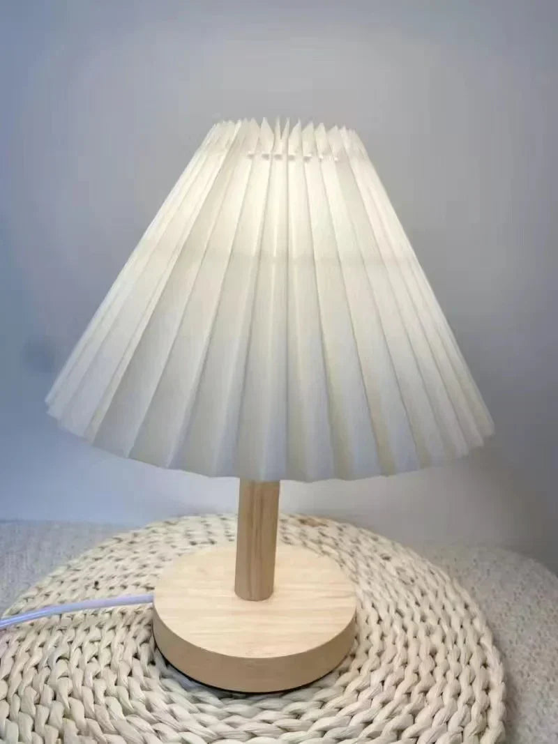 Foldable Pleated LED Table Lamp - Customizable Modern Design