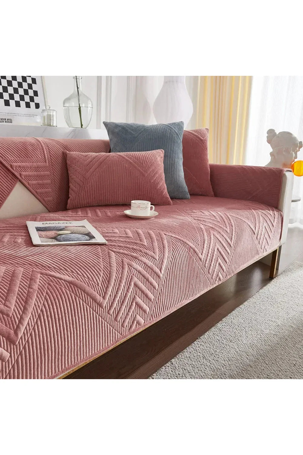 Soft Polyester Quilted Sofa Cover