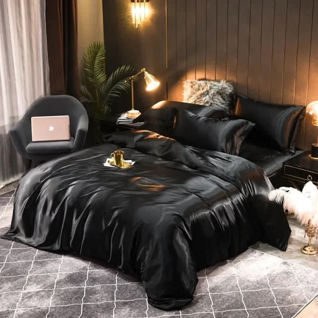 Luxurious 100% Silk Duvet Cover for All-Season Comfort