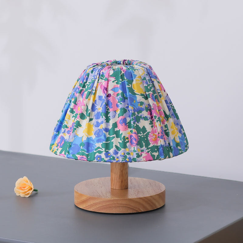 Modern Minimalist Iron Flower Table Lamp - 1-Bulb Design