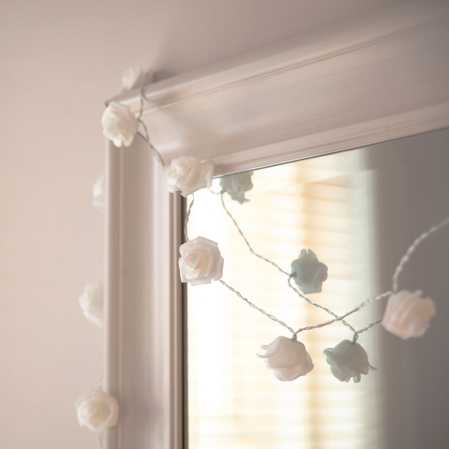 30 LED Warm White Rose Fairy Lights on 9.5 ft String