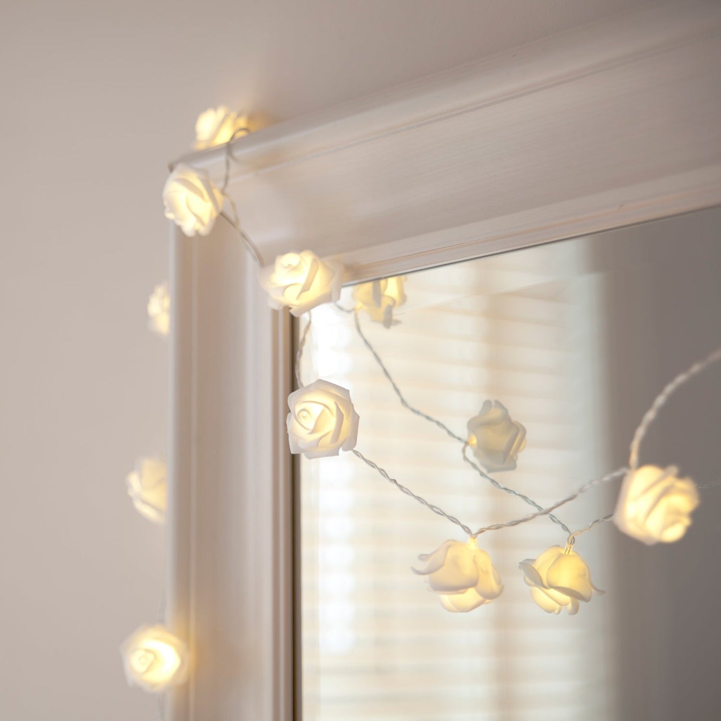 30 LED Warm White Rose Fairy Lights on 9.5 ft String